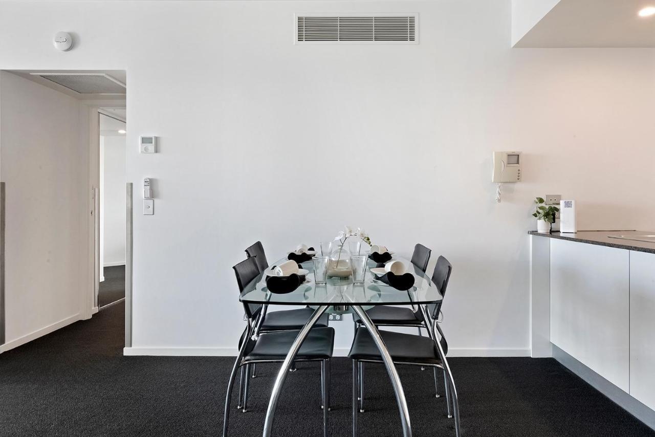 Sierra Grand Broadbeach - Self Contained & Privately Managed Apartments Gold Coast Eksteriør billede