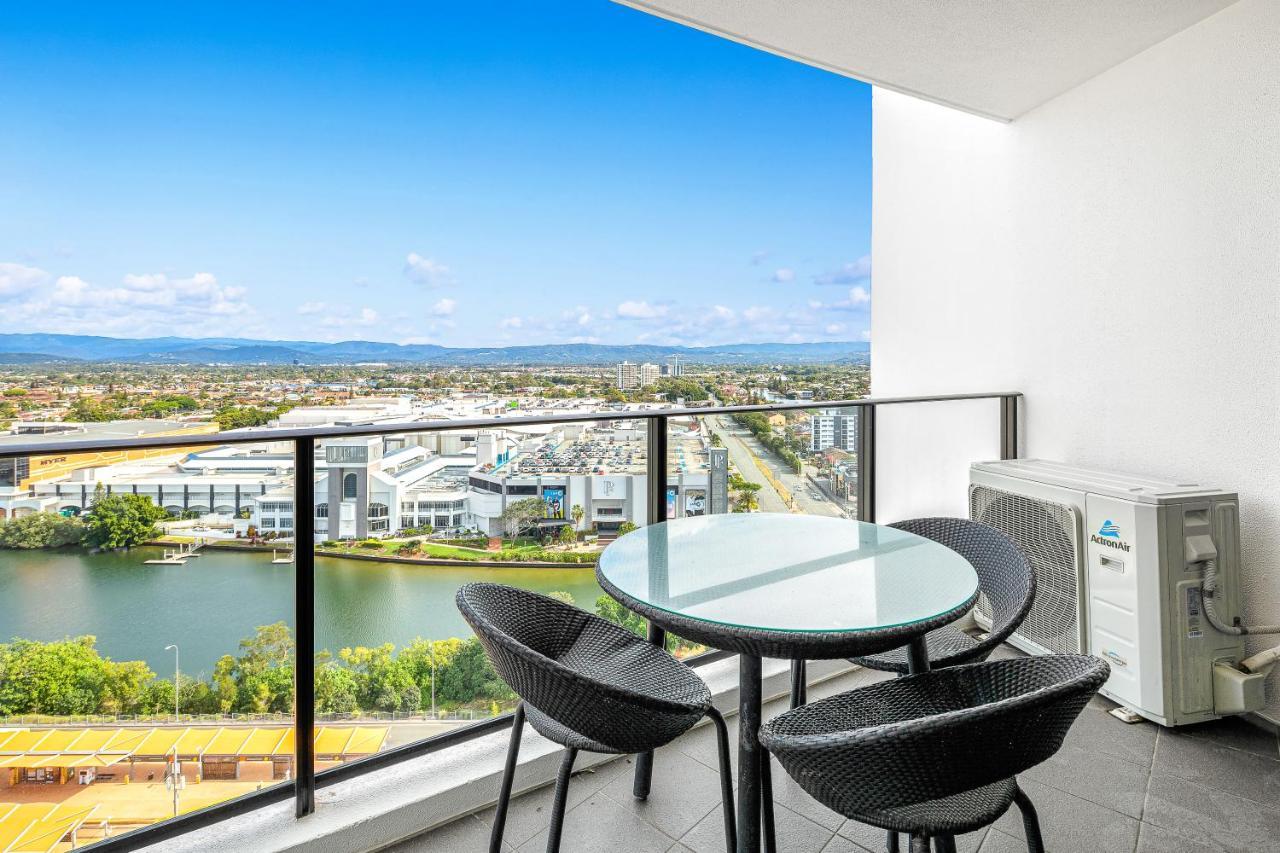 Sierra Grand Broadbeach - Self Contained & Privately Managed Apartments Gold Coast Eksteriør billede