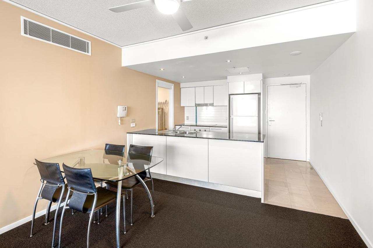 Sierra Grand Broadbeach - Self Contained & Privately Managed Apartments Gold Coast Eksteriør billede
