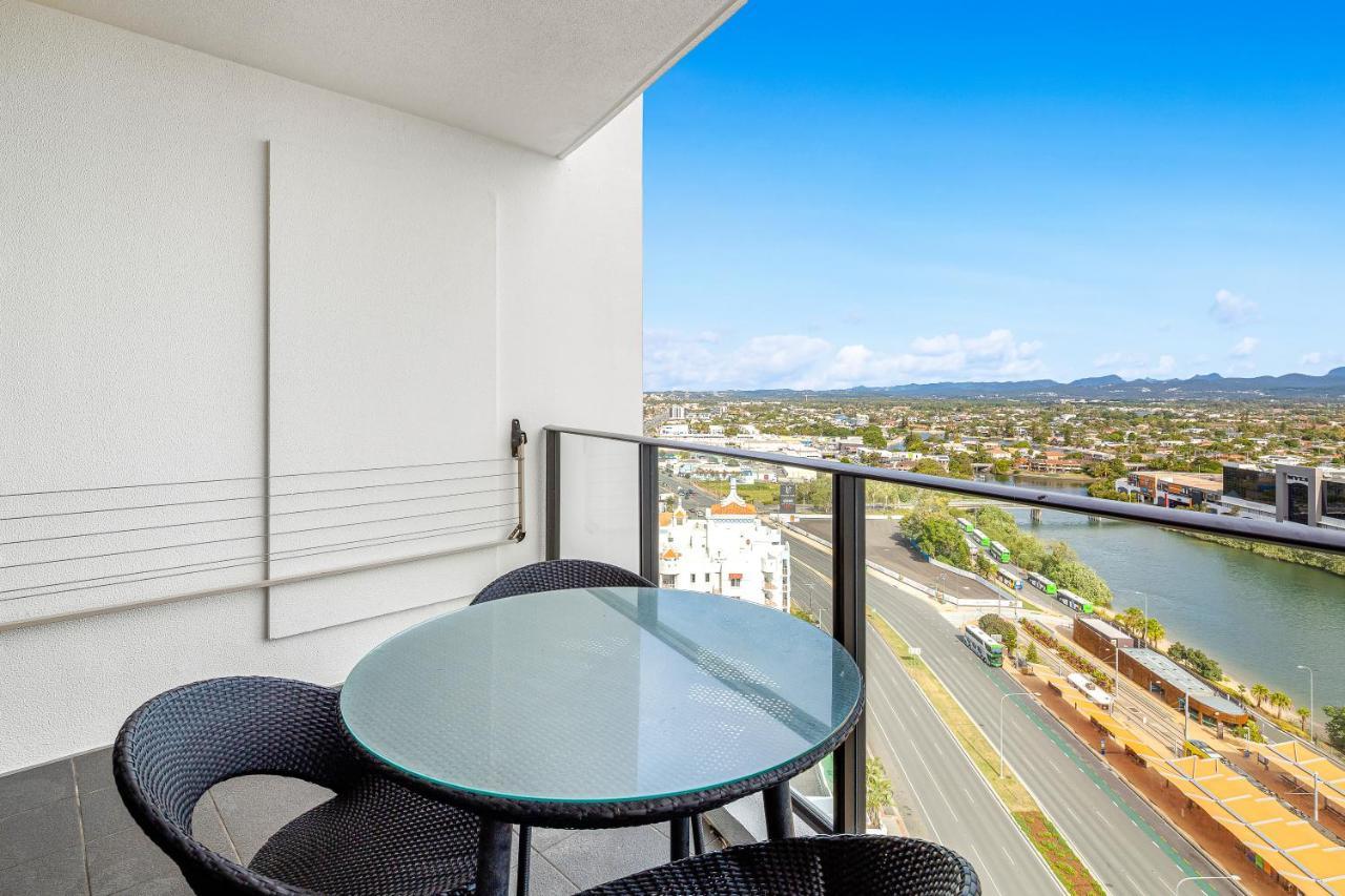 Sierra Grand Broadbeach - Self Contained & Privately Managed Apartments Gold Coast Eksteriør billede