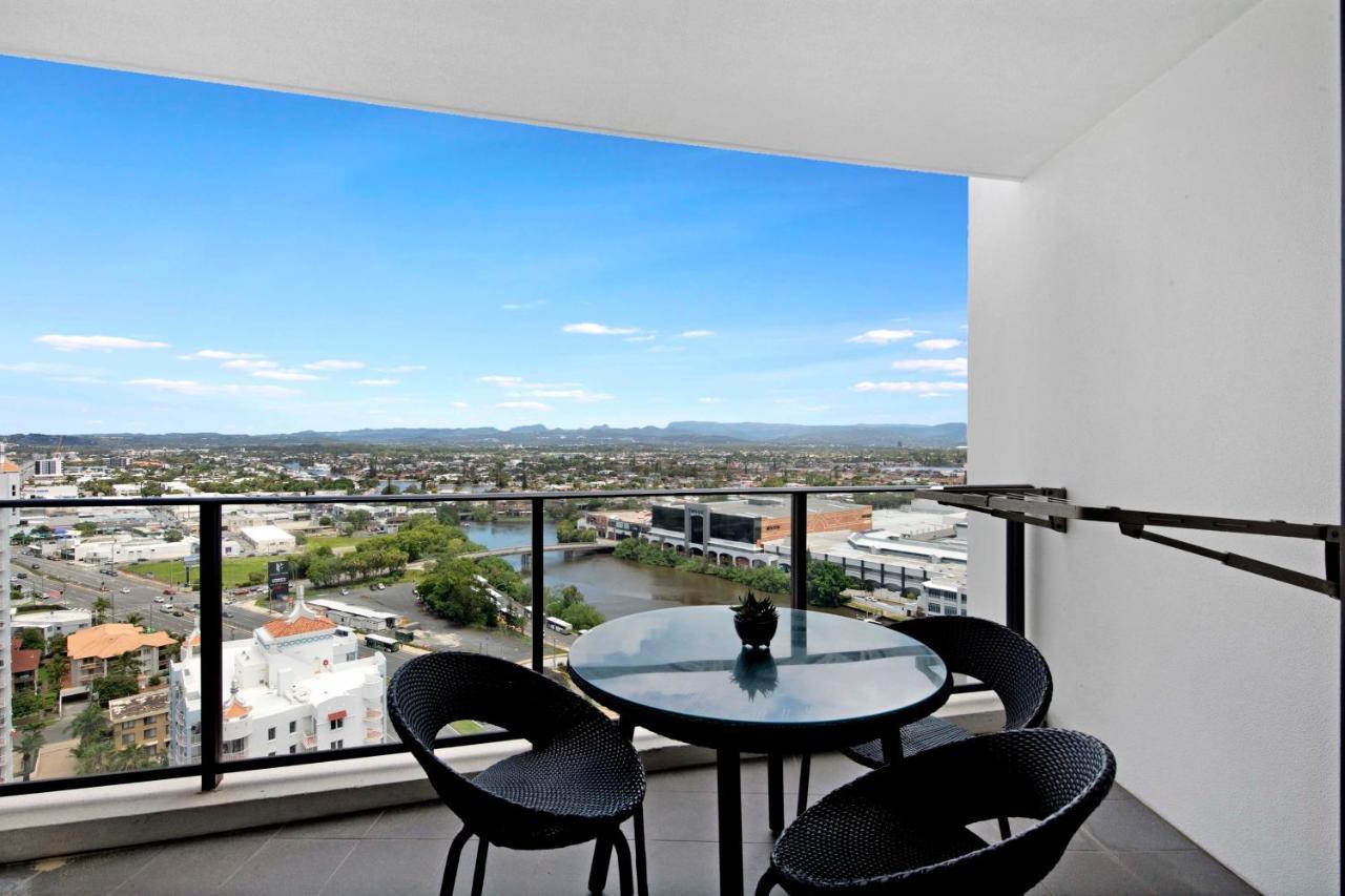 Sierra Grand Broadbeach - Self Contained & Privately Managed Apartments Gold Coast Eksteriør billede