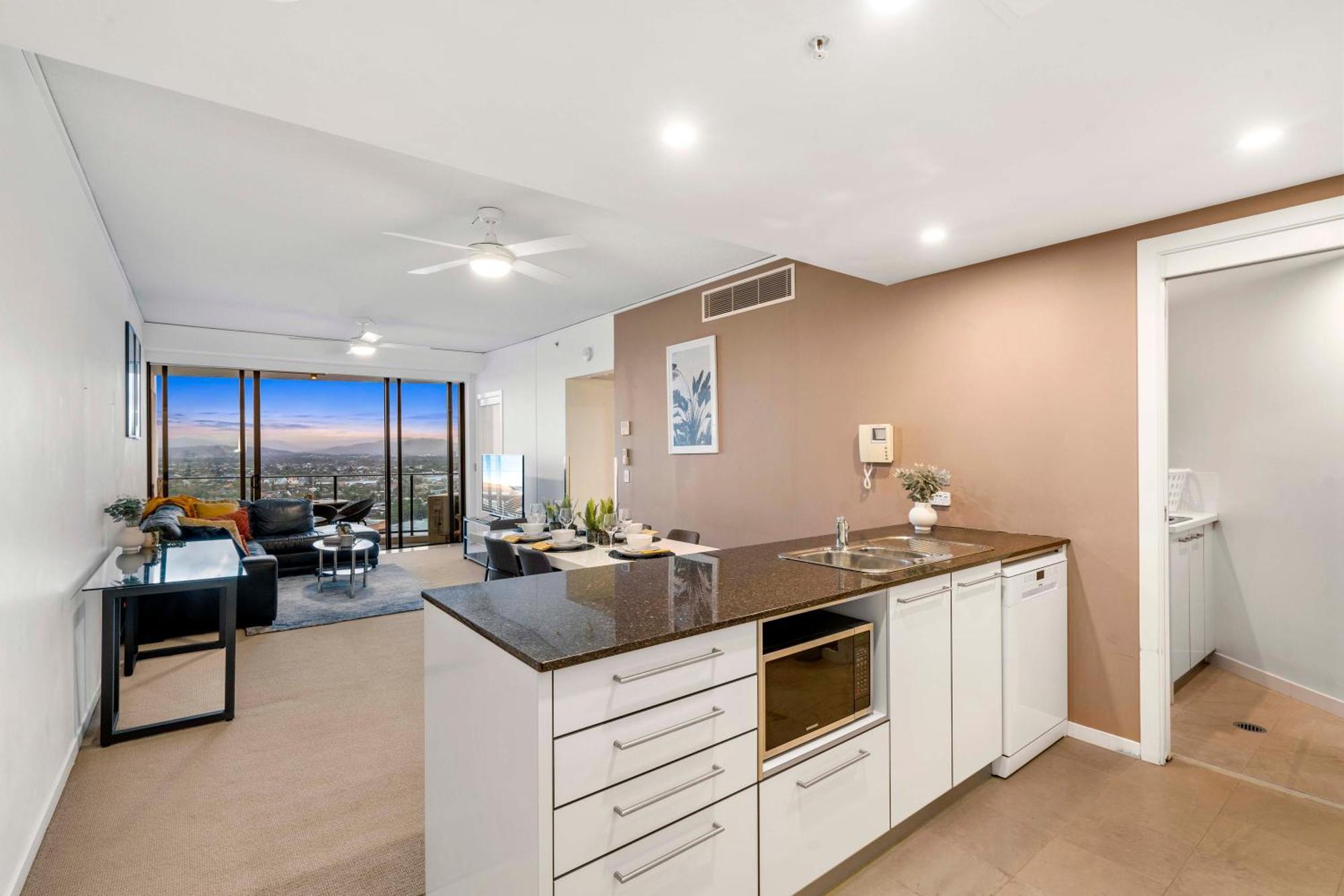 Sierra Grand Broadbeach - Self Contained & Privately Managed Apartments Gold Coast Eksteriør billede