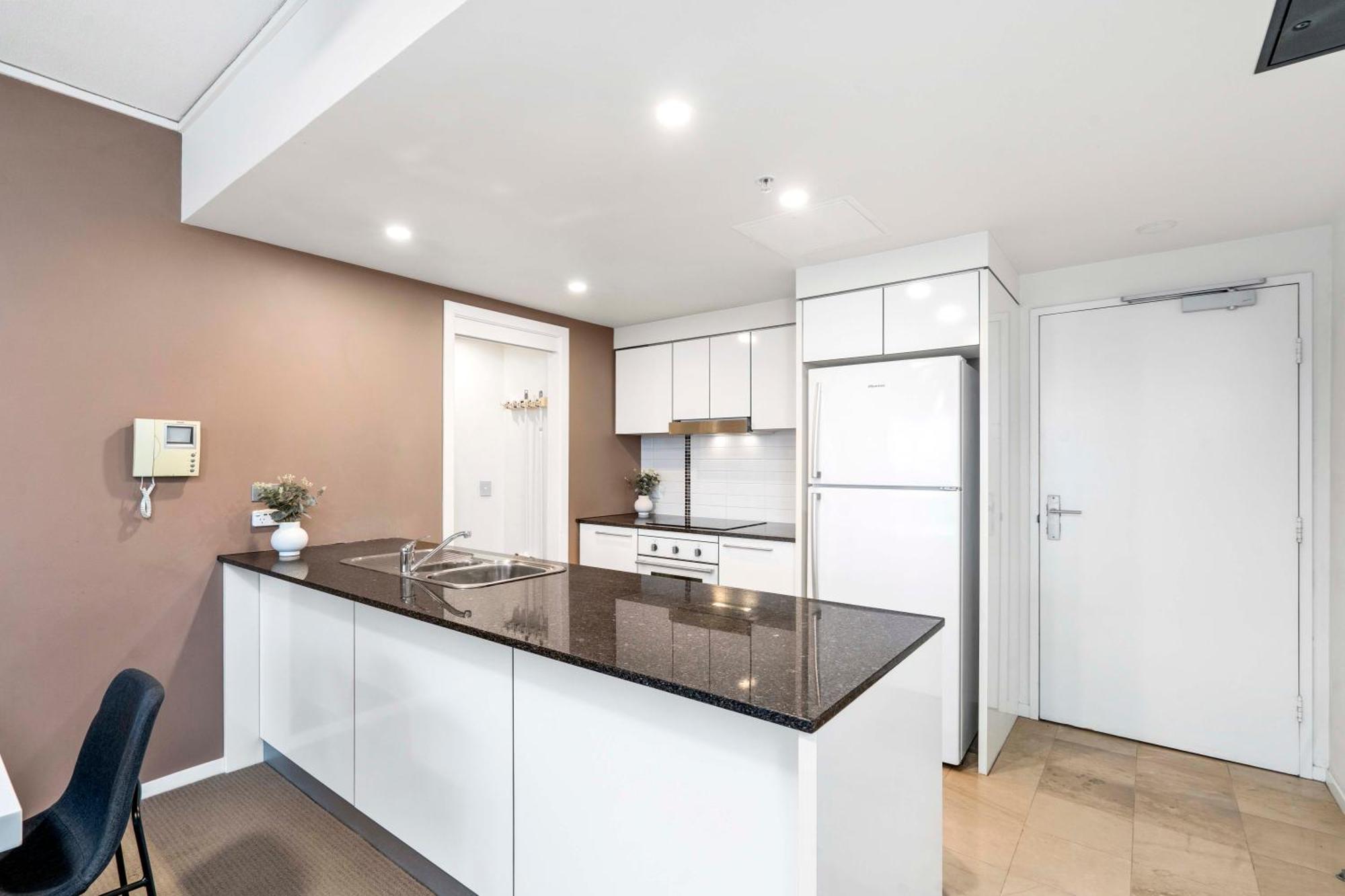 Sierra Grand Broadbeach - Self Contained & Privately Managed Apartments Gold Coast Eksteriør billede