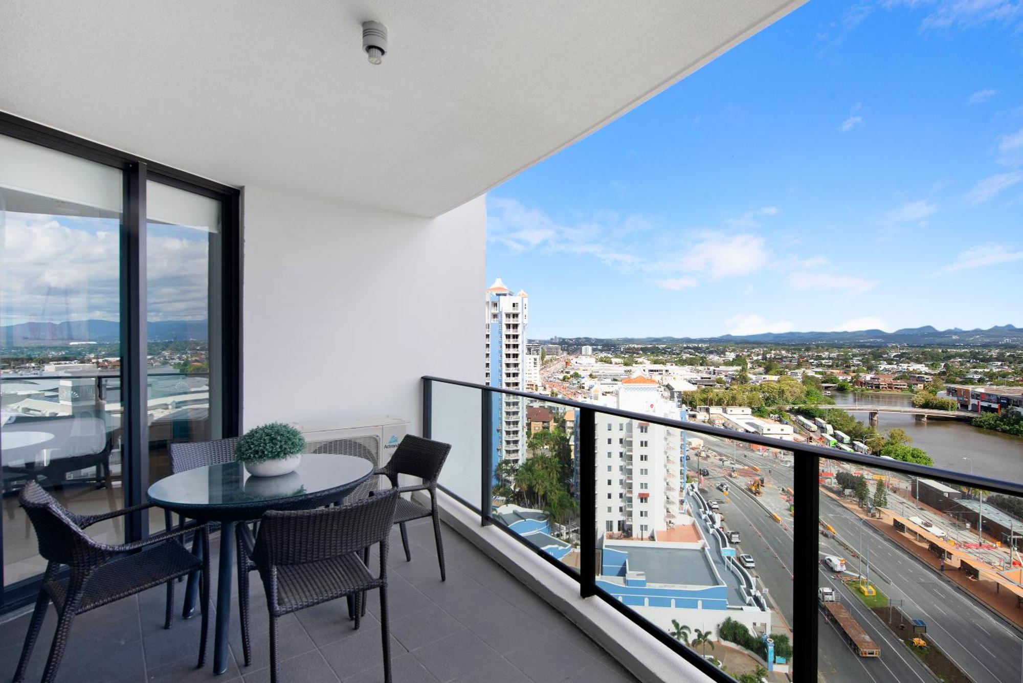 Sierra Grand Broadbeach - Self Contained & Privately Managed Apartments Gold Coast Eksteriør billede