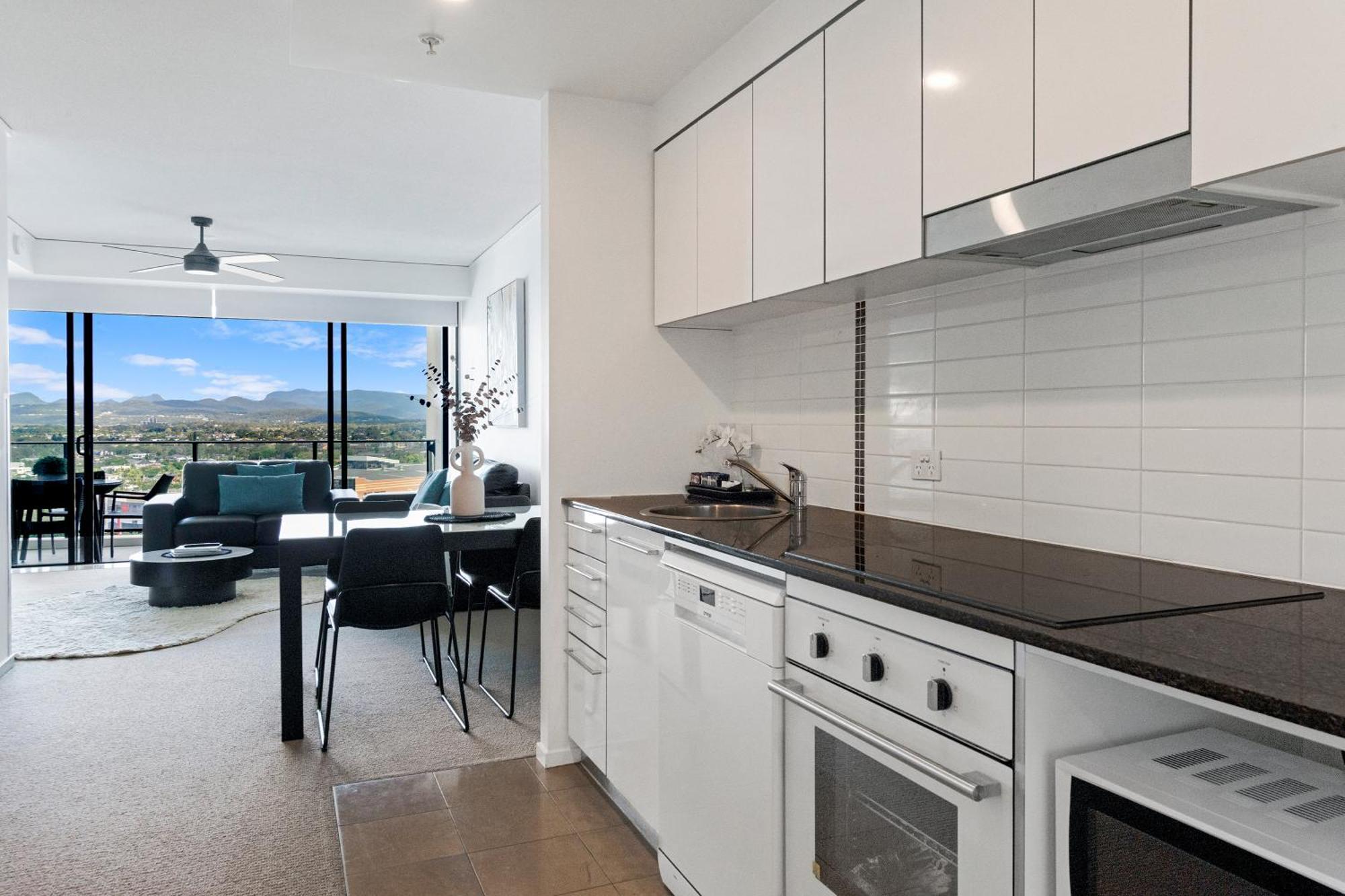 Sierra Grand Broadbeach - Self Contained & Privately Managed Apartments Gold Coast Eksteriør billede