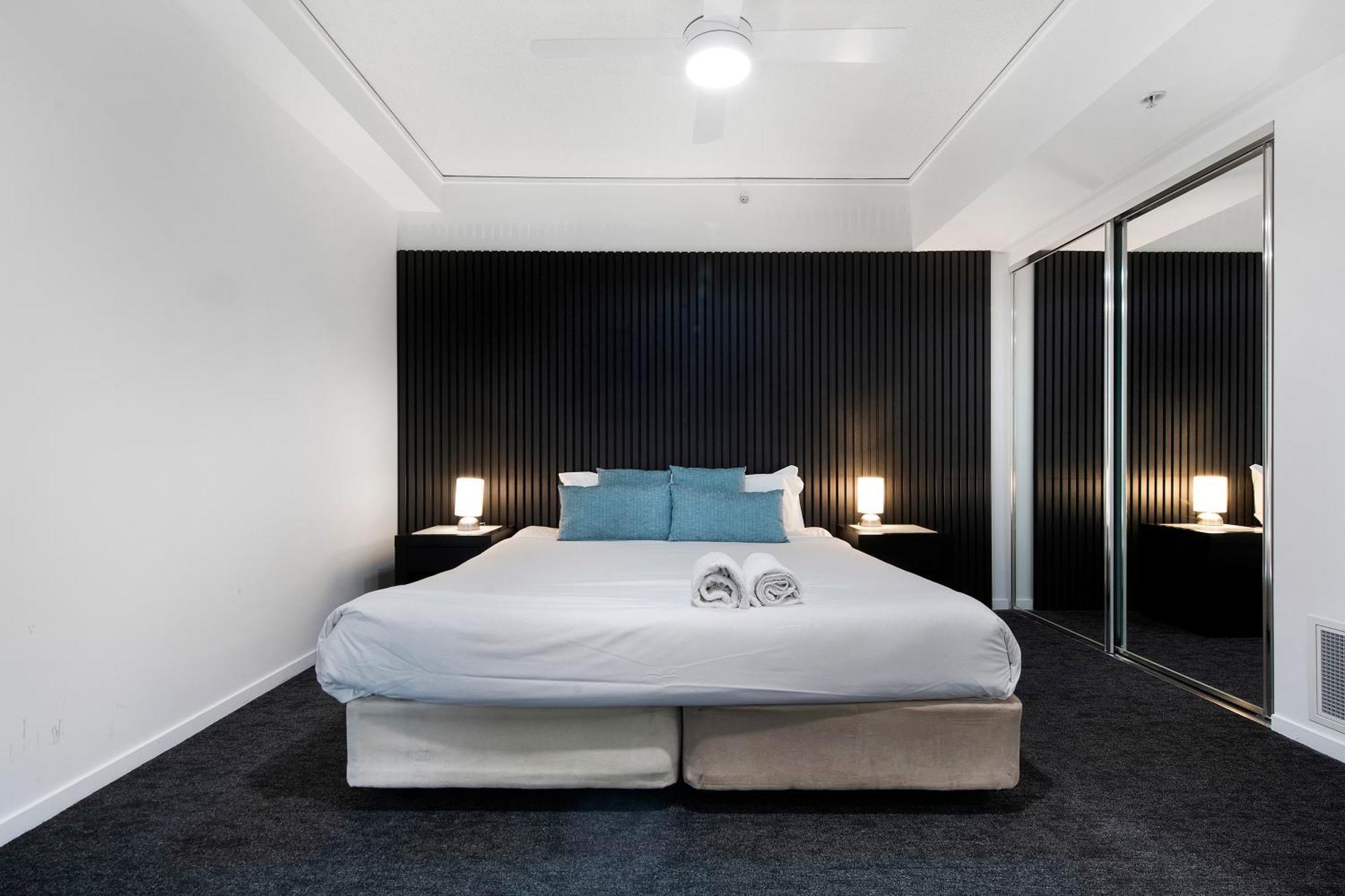 Sierra Grand Broadbeach - Self Contained & Privately Managed Apartments Gold Coast Eksteriør billede