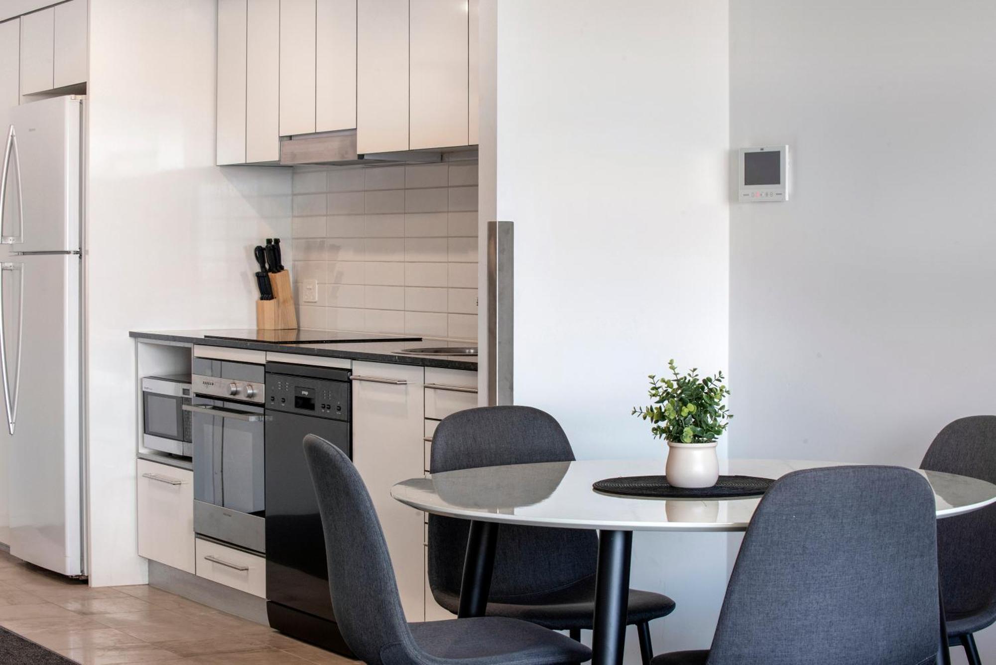 Sierra Grand Broadbeach - Self Contained & Privately Managed Apartments Gold Coast Eksteriør billede